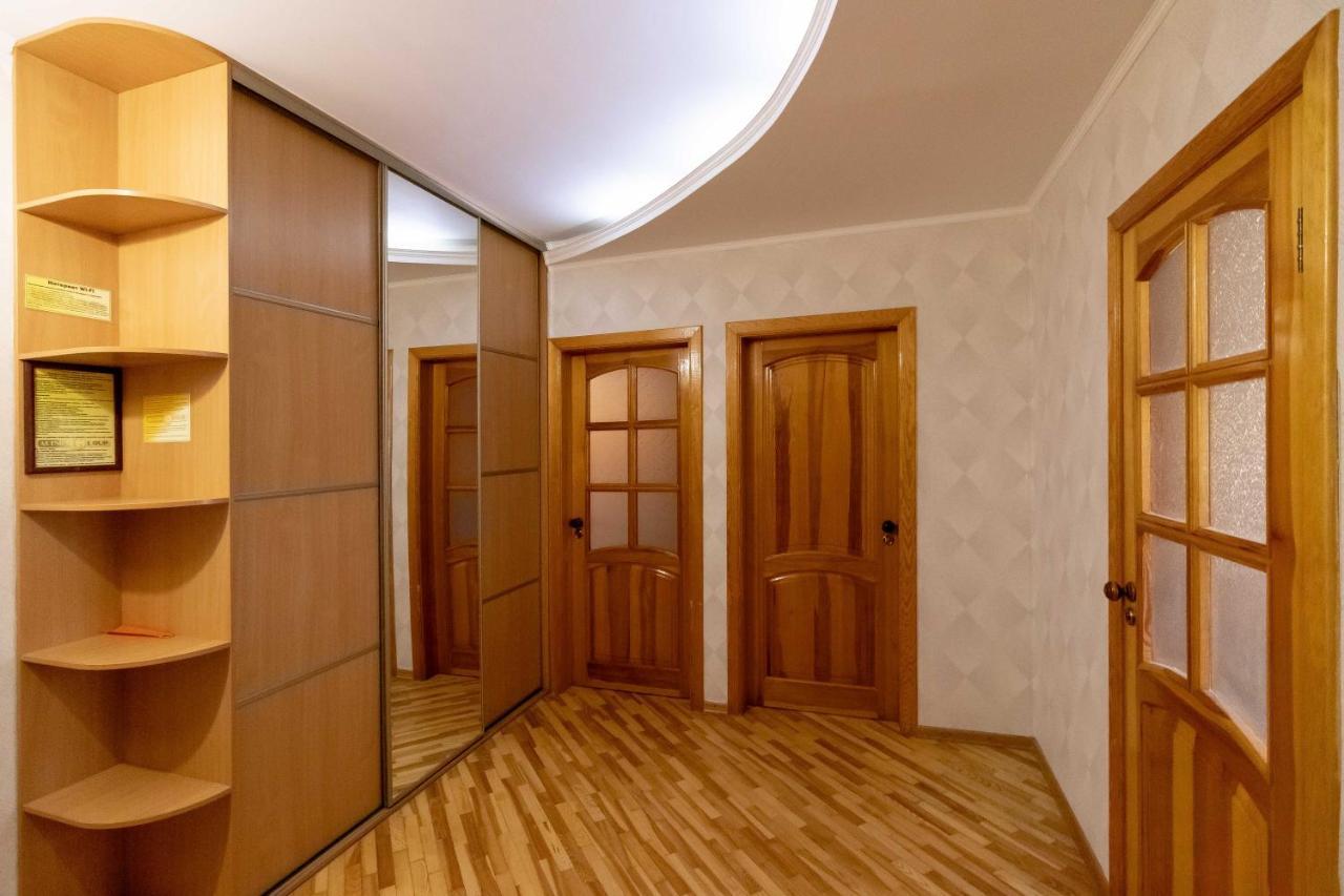 Kvartirkoff Na Ozernaya 8 Kyiv Exterior photo