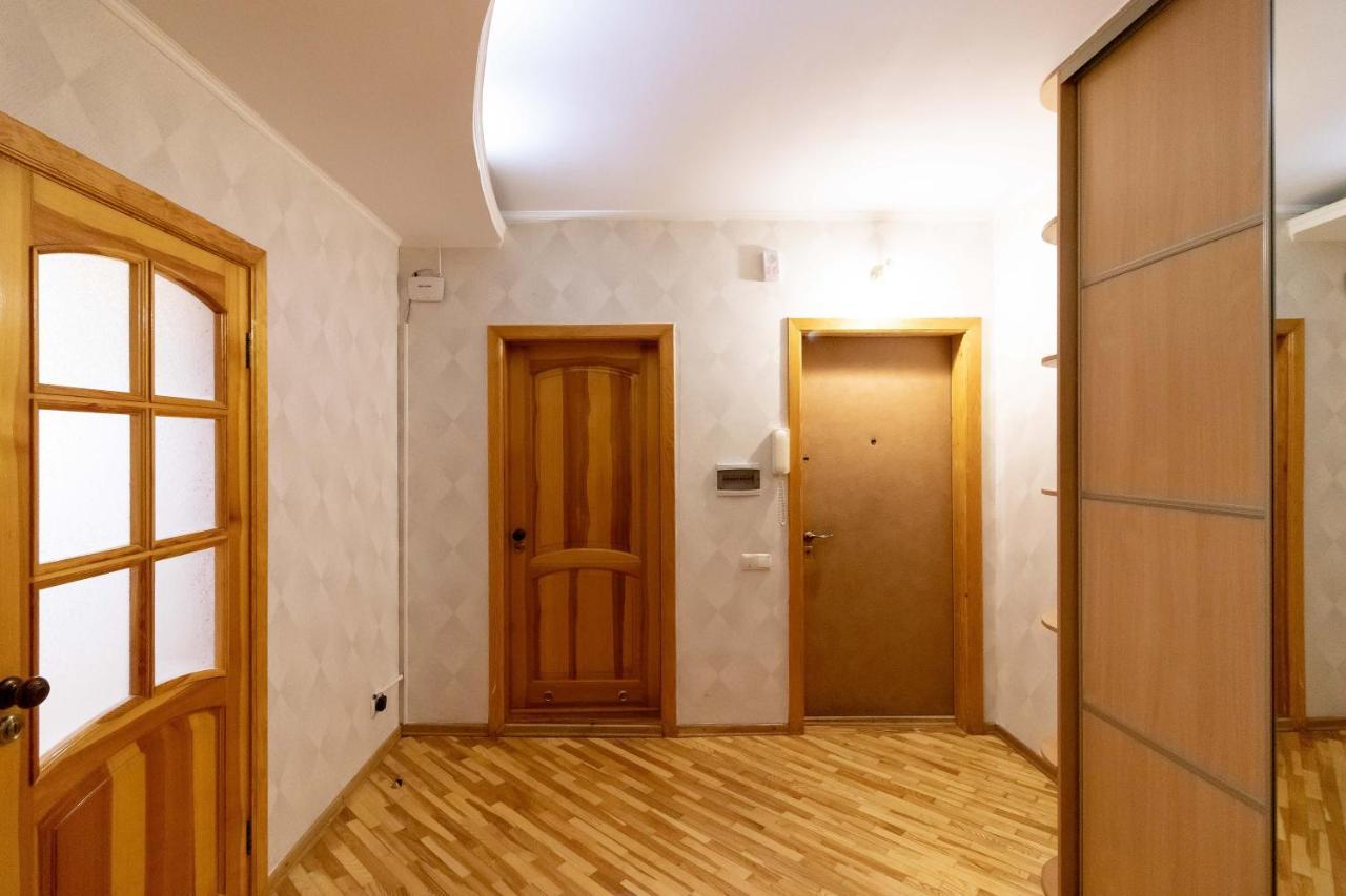 Kvartirkoff Na Ozernaya 8 Kyiv Exterior photo